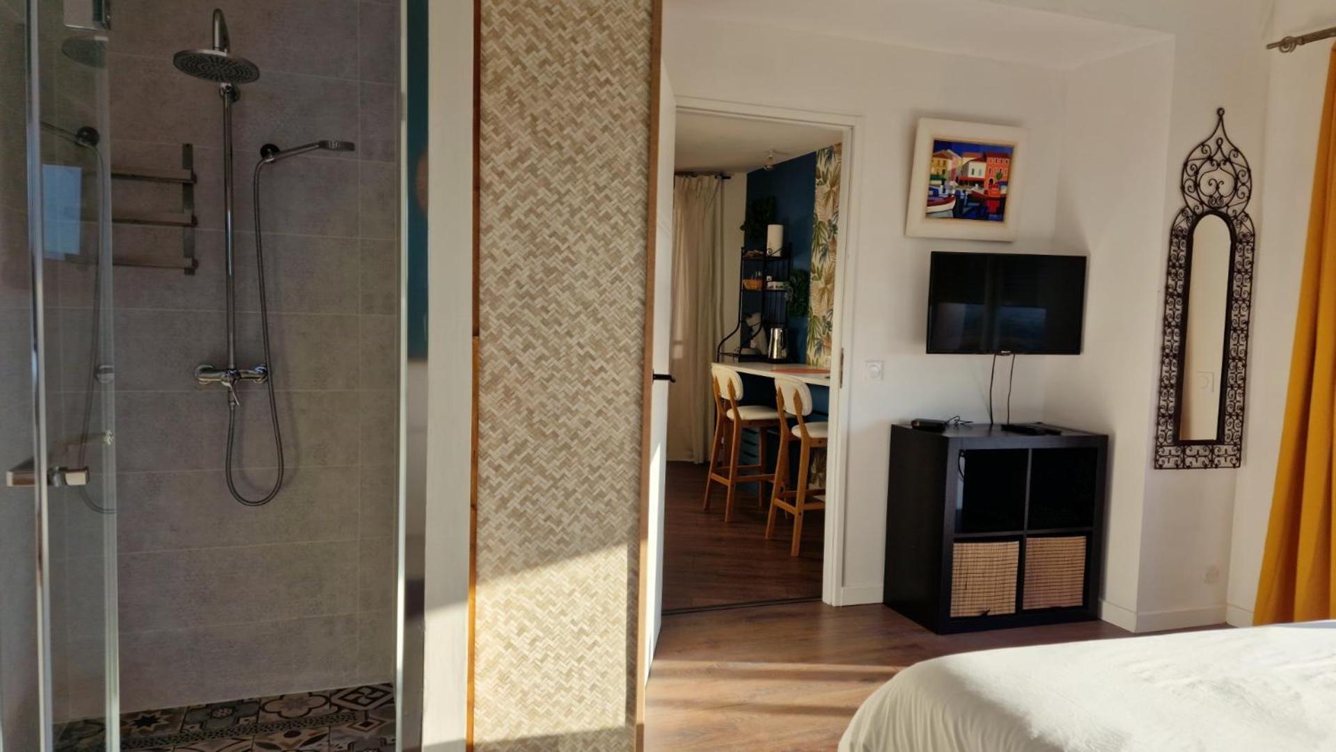 Reve D'Escapade Chambre Avec Vue Sublime Sur Les Cevennes Ardechoises Barjac  Eksteriør billede